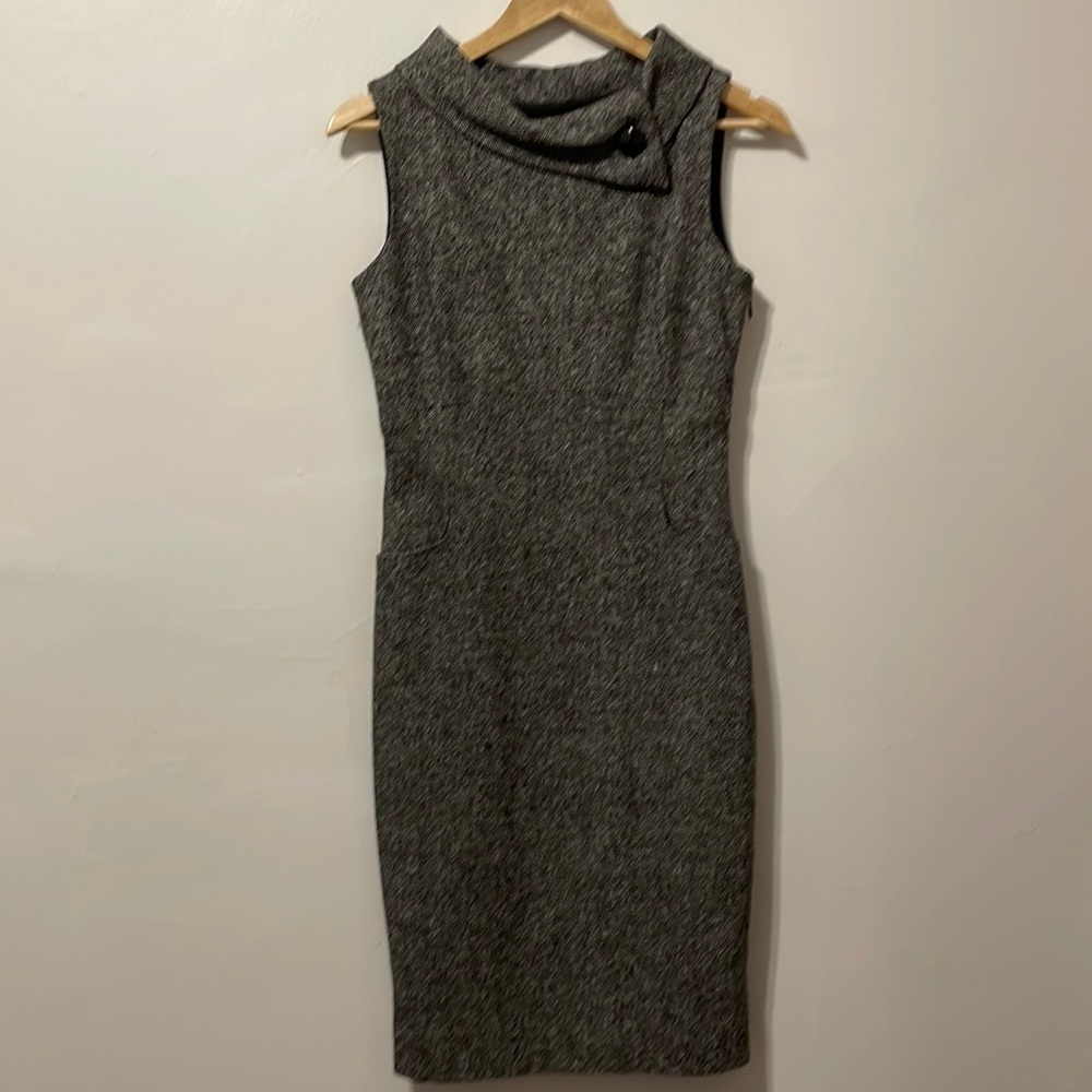 HOBBS London Slim fitted wool tweed dress size 8 UK, Small US. Side zip lined